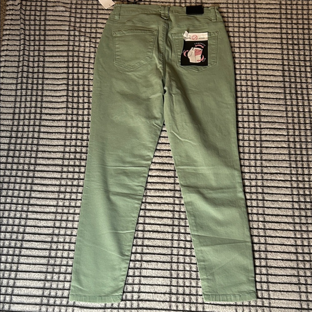 New Women's Curve Appeal Super High Rise Ankle Pants (8) - Picture 6 of 9